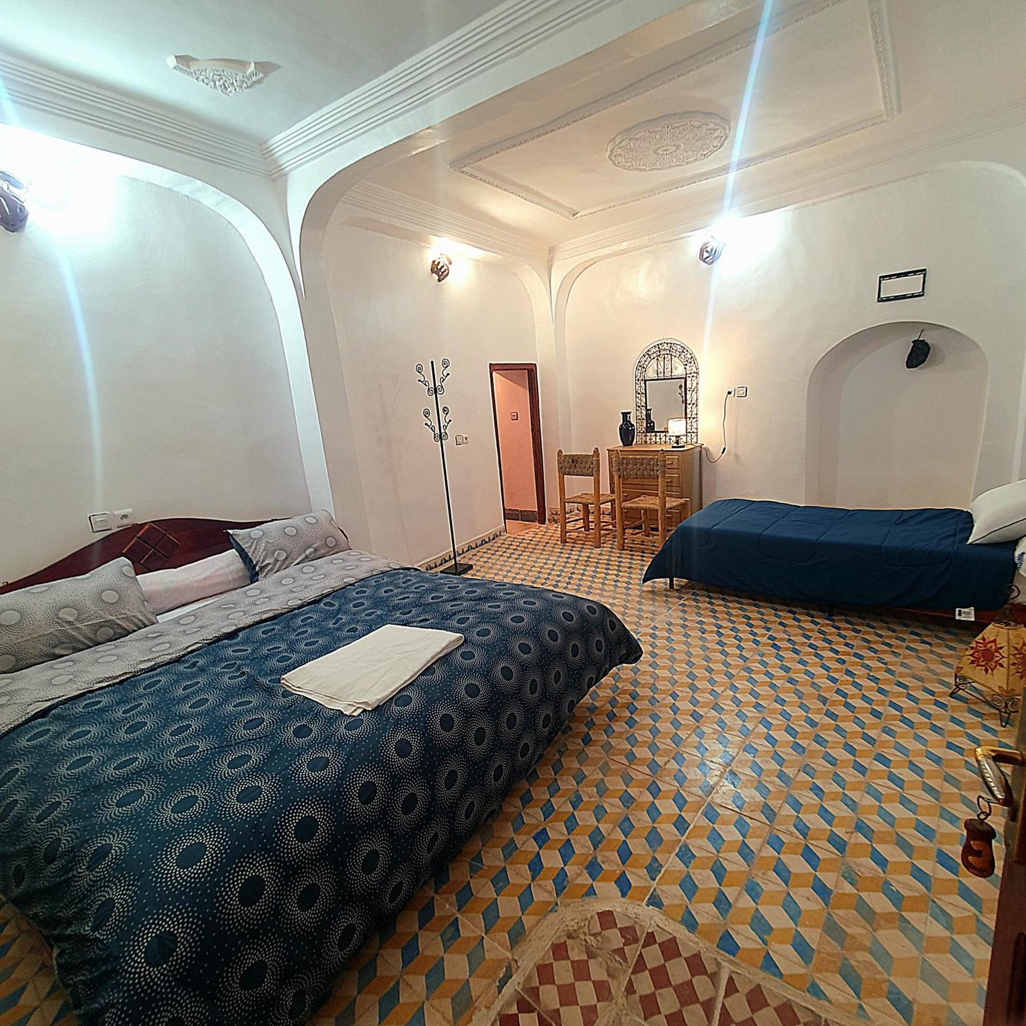 Riad Taourirte 廷吉尔 外观 照片